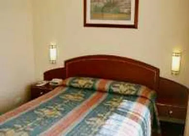**** Hotel Embassy Motel Canberra Australia
